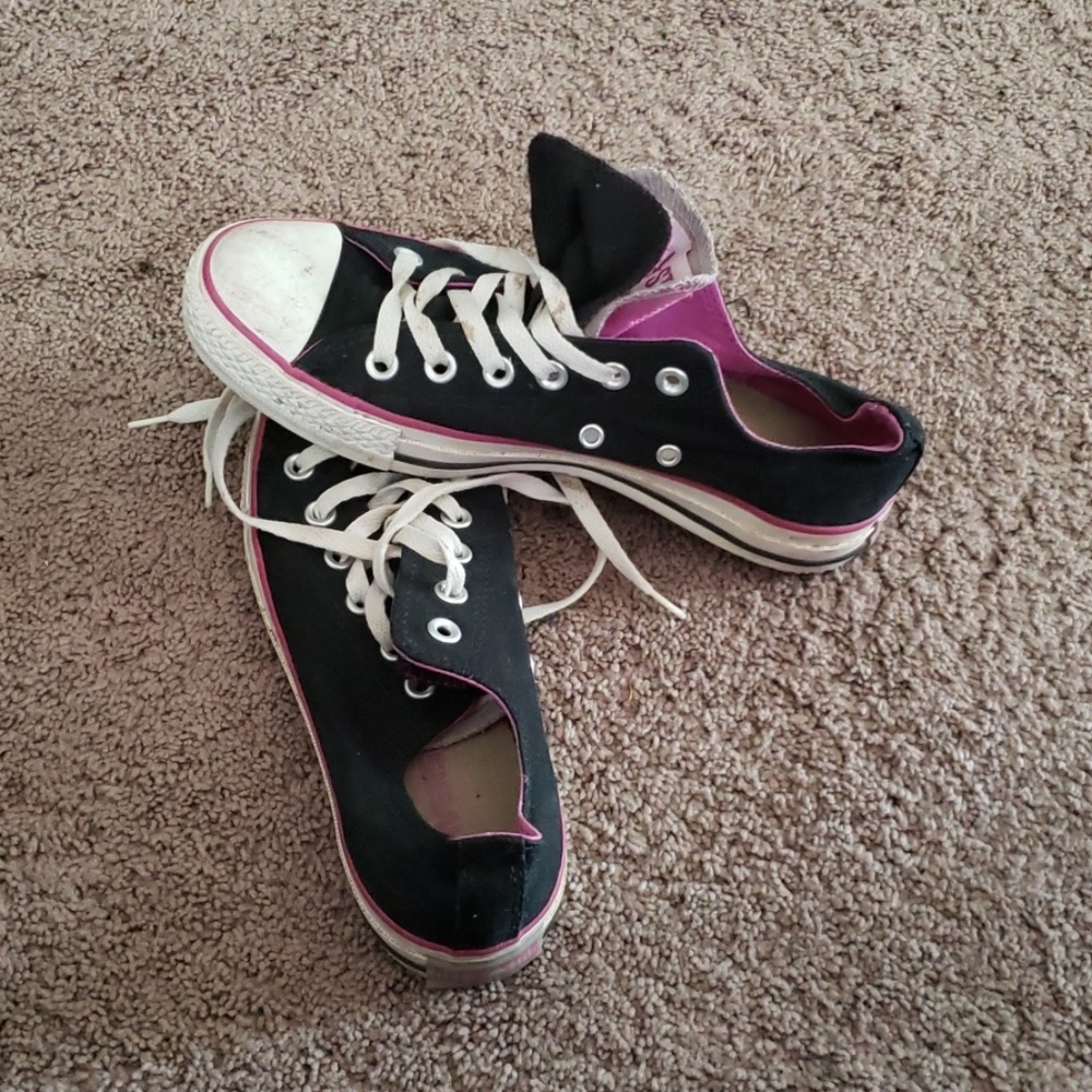 Converse - Picture 3 of 4